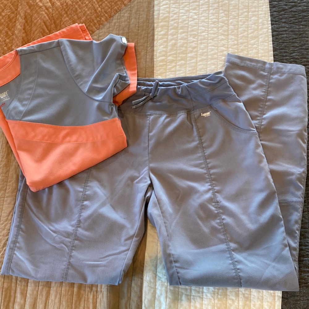 Greys Anatomy Scrub Set